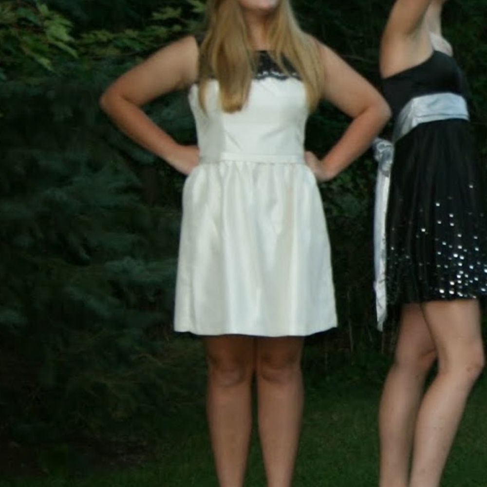 Cocktail / party dress